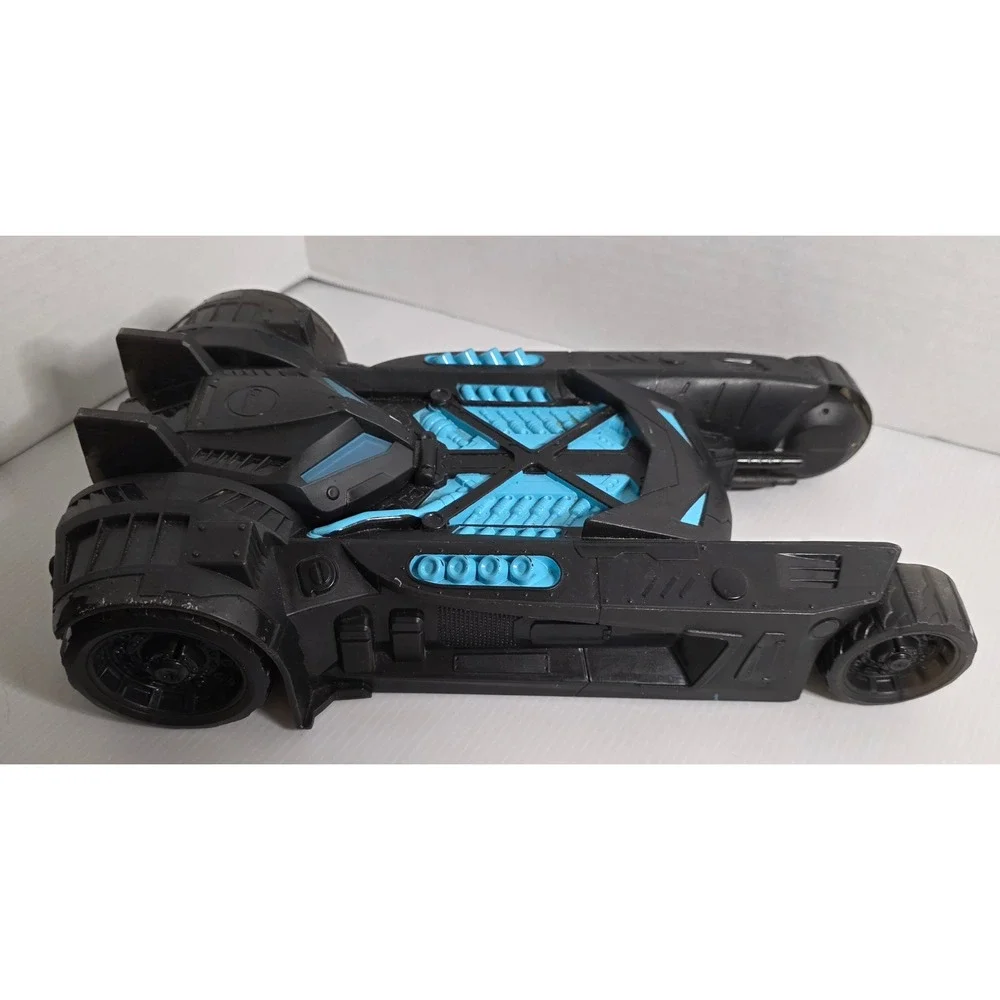 DC Comics Bat-Tech 2-in-1 Batmobile Bat Boat Spin Master‎ Pre-owned Good